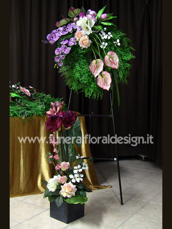 Composizione fiori artificiali camera mortuaria funerale