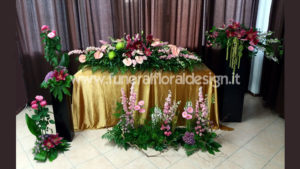 Addobbo fiori artificiali camera ardente funerale